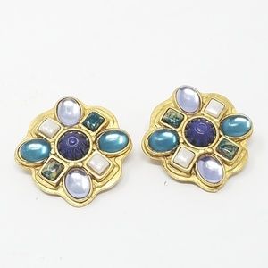 Vintage blue cabochon gold tone clip-on earrings